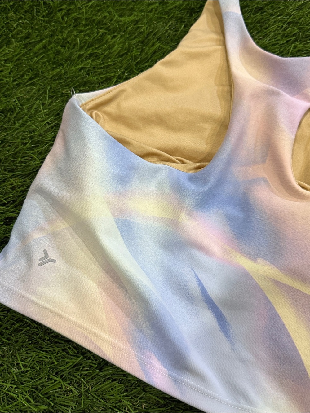 Old Navy Active Powersoft Tank with Built in Bra - Picture 4 of 4
